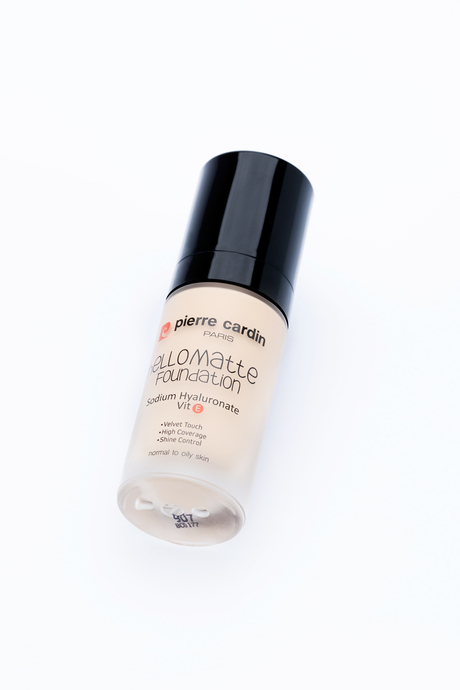Pierre Cardin HelloMatte Foundation - Porcelain - 30 ML