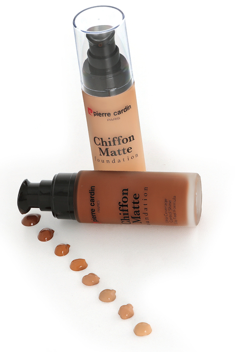 Pierre Cardin Chiffon Touch Mat Görünüm Veren Fondöten - 011 - Latte